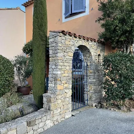 La Provencale * 罗克布伦河畔阿尔让